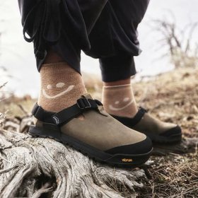 【ベッドロックサンダル/BEDROCK SANDALS / MEN】のBEDROCK SANDALS ベッドロックサンダル マウンテンクロッグヌバックレザー 人気、トレンドファッション・服の通販 founy(ファニー) ファッション Fashion メンズファッション MEN サンダル Sandals |ID:prp329100003821457