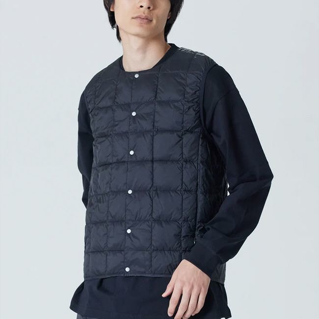 【タイオン/TAION】のTAION タイオン ベーシック クルーネックボタン インナーダウンベスト インテリア・キッズ・メンズ・レディースファッション・服の通販 founy(ファニー) https://founy.com/ ファッション Fashion レディースファッション Fashion for Women アウター Coat / Outerwear Collection トップス・カットソー Cut & Sew Tops ベスト&ジレ / 重ね着スタイル Vests & Gilets コンパクト Compact, Small Size ダウン Down, Puffer フェザー Feather, Feather Detail プリント Print, Printed Pattern ベーシック Basic, Essential ポケット Pocket, Pocket Detail 旅行 Travel 無地 Plain, Solid Color |ID: prp329100004186023 ipo3291000000029016273