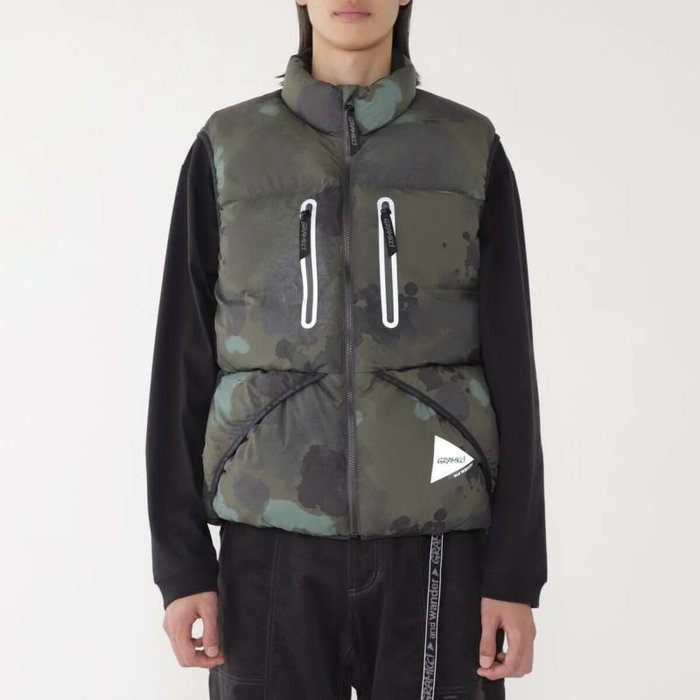 【その他のブランド/Other】のGRAMICCI×and wander グラミチ×アンドワンダー ダウンベスト インテリア・キッズ・メンズ・レディースファッション・服の通販 founy(ファニー) https://founy.com/ ファッション Fashion レディースファッション Fashion for Women アウター Coat / Outerwear Collection トップス・カットソー Cut & Sew Tops ベスト&ジレ / 重ね着スタイル Vests & Gilets オレンジ Orange ダウン Down, Puffer フェザー Feather, Feather Detail ベスト Vest, Waistcoat |ID: prp329100004186047 ipo3291000000029016298