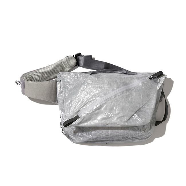 【シーエムエフ アウトドア ガーメント/CMF OUTDOOR GARMENT】のCMF OUTDOOR GARMENT コムフィアウトドアガーメント メッセンジャーバッグダイニーマ インテリア・キッズ・メンズ・レディースファッション・服の通販 founy(ファニー) https://founy.com/ ファッション Fashion レディースファッション WOMEN |ID: prp329100004428913 ipo3291000000030929256