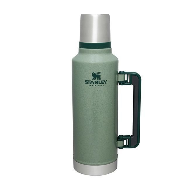 【スタンレー/STANLEY / GOODS】のSTANLEY スタンレー クラシック真空ボトル1.9L インテリア・キッズ・メンズ・レディースファッション・服の通販 founy(ファニー) https://founy.com/ クラシック Classic, Timeless Style ホーム・キャンプ・アウトドア・お取り寄せ Home Living / Home & Lifestyle / Camping Gear / Outdoor Camping キャンプ用品・アウトドア
 Camping Gear & Outdoor Supplies 水筒 タンク Camping Bottles & Water Tanks |ID: prp329100004435591 ipo3291000000033488868