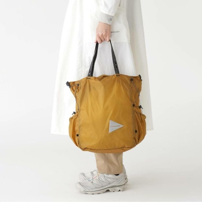 【アンドワンダー/and wander】のand wander アンドワンダー シルトートバッグ インテリア・キッズ・メンズ・レディースファッション・服の通販 founy(ファニー) https://founy.com/ ファッション Fashion レディースファッション Ladies' Fashion Online バッグ Bag イエロー Yellow ショルダー Shoulder |ID: prp329100004451962 ipo3291000000031145181