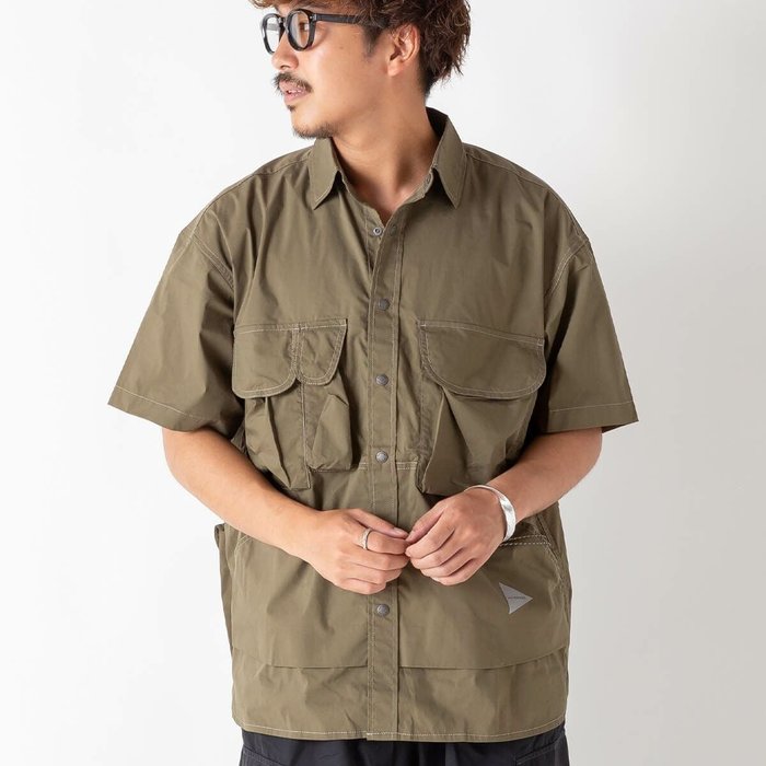 【アンドワンダー/and wander / MEN】のand wander アンドワンダー マルチポケットSSシャツ メンズ インテリア・キッズ・メンズ・レディースファッション・服の通販 founy(ファニー) https://founy.com/ ファッション Fashion メンズファッション Fashion for Men ポケット Pocket, Pocket Detail メンズ Men's, Menswear |ID: prp329100004453213 ipo3291000000035768100