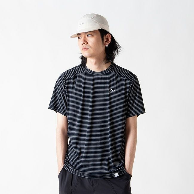 【カイル/CAYL / MEN】のCAYL ケイル ストライプロゴショートスリーブ インテリア・キッズ・メンズ・レディースファッション・服の通販 founy(ファニー) https://founy.com/ ファッション Fashion メンズファッション Fashion for Men |ID: prp329100004527152 ipo3291000000035767810