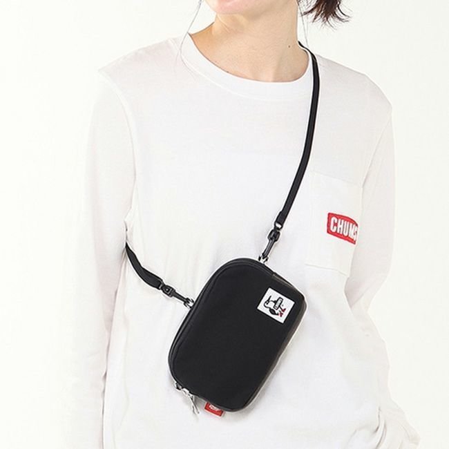 【チャムス/CHUMS】のCHUMS チャムス ホルターネックミニバッグスウェットナイロン 人気、トレンドファッション・服の通販 founy(ファニー) ファッション Fashion レディースファッション Fashion for Women トップス・カットソー Cut & Sew Tops レディースパーカー・カジュアルフーディー Casual Hoodies & Sweatshirts スウェット・クルーネックトップス Sweatshirts & Crewnecks / Relaxed Fit Sweat Tops ストーン Stone, Gem-Like ポケット Pocket, Pocket Detail ポーチ Pouch, Small Case ラップ Wrap, Wrap Design other-1|ID: prp329100004665563 ipo3291000000033747534