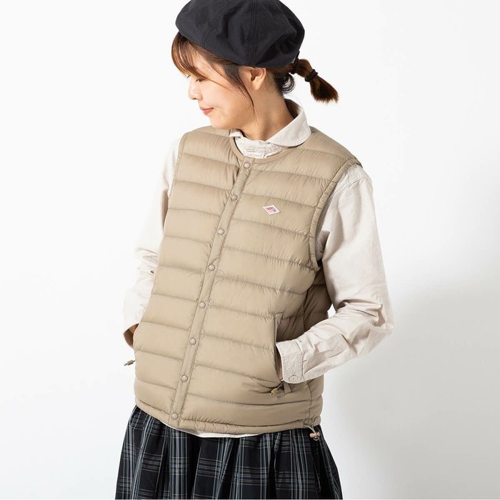 【ダントン/DANTON】のDANTON ダントン インナーダウンクルーネックベスト ナイロンタフタ【ウィメンズ】 インテリア・キッズ・メンズ・レディースファッション・服の通販 founy(ファニー) https://founy.com/ ファッション Fashion レディースファッション Fashion for Women アウター Coat / Outerwear Collection トップス・カットソー Cut & Sew Tops ベスト&ジレ / 重ね着スタイル Vests & Gilets タフタ Taffeta, Structured Fabric ダウン Down, Puffer フェザー Feather, Feather Detail |ID: prp329100004665719 ipo3291000000035767312