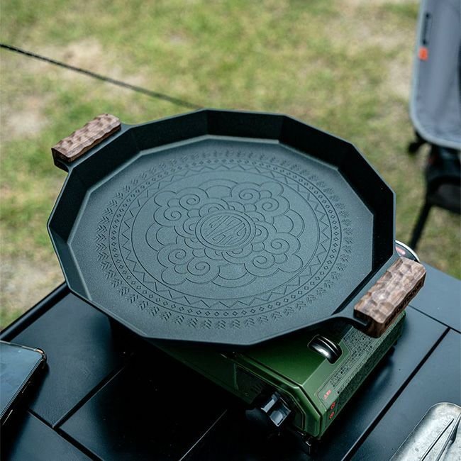 【カズミ アウトドア/KZM OUTDOOR / GOODS】のKZM OUTDOOR カズミアウトドア デザイングリドルプレミアムR インテリア・キッズ・メンズ・レディースファッション・服の通販 founy(ファニー) https://founy.com/ ウッド Wooden Design ホーム・キャンプ・アウトドア・お取り寄せ Home Living / Home & Lifestyle / Camping Gear / Outdoor Camping キャンプ用品・アウトドア
 Camping Gear & Outdoor Supplies その他 雑貨 小物 Camping Tools |ID: prp329100004727927 ipo3291000000034157540