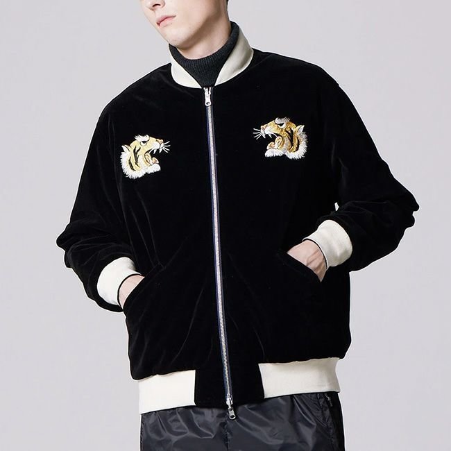 【タイオン/TAION】のTAION タイオン ジャパンスペシャルリバーシブルスカジャンダウンジャケット 人気、トレンドファッション・服の通販 founy(ファニー) ファッション Fashion レディースファッション Fashion for Women アウター Coat / Outerwear Collection レディースジャケット・軽アウター Jackets シルバー Silver, Metallic Silver スリット Slit, Slit Detail ダウン Down, Puffer フェザー Feather, Feather Detail ベロア Velour, Soft Velvet ポケット Pocket, Pocket Detail リバーシブル Reversible, Two-Sided 洗える Machine Washable other-1|ID: prp329100004744728 ipo3291000000034296445