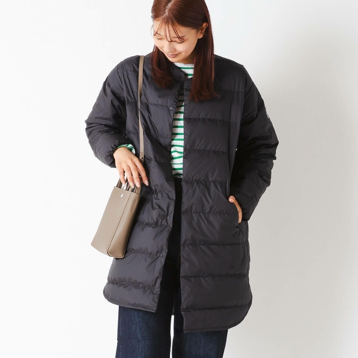 【オーシバル/ORCIVAL】のORCIVAL オーシバル ラウンドネックロングコート ポリエステルタフタ【ウィメンズ】 人気、トレンドファッション・服の通販 founy(ファニー) ファッション Fashion レディースファッション Fashion for Women アウター Coat / Outerwear Collection コート・ロングコート・ピーコート Long Coats, Peacoats & More タフタ Taffeta, Structured Fabric ダウン Down, Puffer フェザー Feather, Feather Detail ポケット Pocket, Pocket Detail 軽量 Lightweight, Ultra Light other-1|ID: prp329100004744773 ipo3291000000036009193