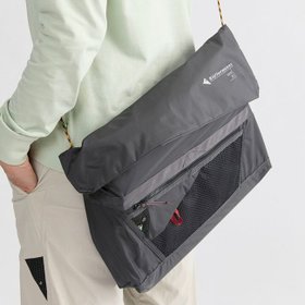 【クレッタルムーセン/KLATTERMUSEN】のKLATTERMUSEN クレッタルムーセン グリッドメッセンジャーバッグ 人気、トレンドファッション・服の通販 founy(ファニー) ファッション Fashion レディースファッション Fashion for Women バッグ Bags スマート Smart, Elegant フラップ Flap, Flap Pocket フロント Front, Front Design ポケット Pocket, Pocket Detail メッシュ Mesh, Net Fabric |ID:prp329100004773017