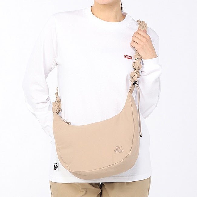 【チャムス/CHUMS】のCHUMS チャムス ウェイビーストラップミニバナナショルダーバッグ 人気、トレンドファッション・服の通販 founy(ファニー) 　ファッション　Fashion　レディースファッション　Fashion for Women　バッグ　Bags　ギャザー　Gathered, Ruffled　ポケット　Pocket, Pocket Detail　ポーチ　Pouch, Small Case　ラップ　Wrap, Wrap Design　財布　Wallet, Purse　 other-1|ID: prp329100004867811 ipo3291000000036263281