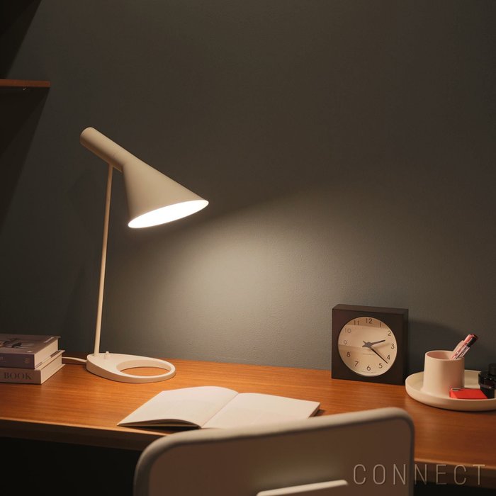 【ルイスポールセン/Louis Poulsen / GOODS】のAJTable(AJテーブル)/全3色/テーブルランプ インテリア・キッズ・メンズ・レディースファッション・服の通販 founy(ファニー) https://founy.com/ ストレート Straight, Straight Cut テーブル Table, Dining Table ホーム・キャンプ・アウトドア・お取り寄せ Home Living / Home & Lifestyle / Camping Gear / Outdoor Camping 家具・インテリア Home Furniture & Interior. Stylish & Functional Living Spaces ライト・照明 Lamps & Lighting Fixtures |ID: prp329100003114329 ipo3291000000035765565