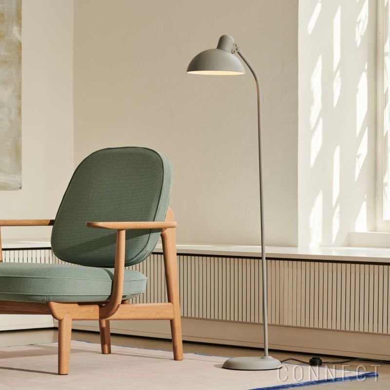 【フリッツ ハンセン/FRITZ HANSEN / GOODS】のKAISERidell(カイザー・イデル)/フロアランプチルト機能付きイージーグレー/真鍮(無加工)《LED電球プレゼント》 人気、トレンドファッション・服の通販 founy(ファニー) 　クラシック　Classic　スリム　Slim　ツイスト　Twist　モダン　Modern　ホーム・キャンプ・アウトドア・お取り寄せ　Home,Garden,Outdoor,Camping Gear　家具・インテリア　Furniture　ライト・照明　Lighting & Light Fixtures　 other-1|ID: prp329100003114477 ipo3291000000021121126