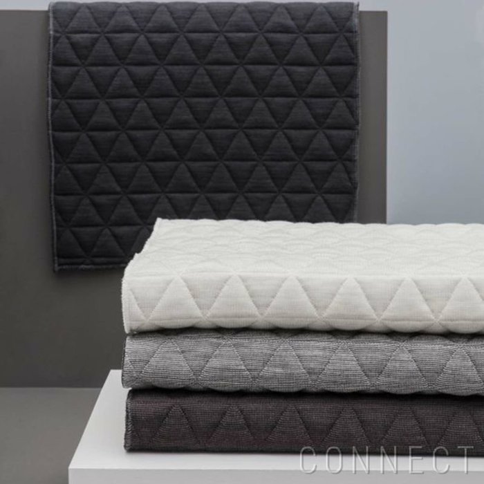 【クヴァドラ/Kvadrat / GOODS】のKvadrat/FEBRIK(クヴァドラ/フェブリック)/Triangle(トライアングル)/13005/ファブリック インテリア・キッズ・メンズ・レディースファッション・服の通販 founy(ファニー) https://founy.com/ トライアングル Triangle, Triangular Shape ファブリック Fabric, Textile ホーム・キャンプ・アウトドア・お取り寄せ Home Living / Home & Lifestyle / Camping Gear / Outdoor Camping 家具・インテリア Home Furniture & Interior. Stylish & Functional Living Spaces その他 インテリア雑貨、家具 Home Decor & Furniture Extras |ID: prp329100003114989 ipo3291000000035330888