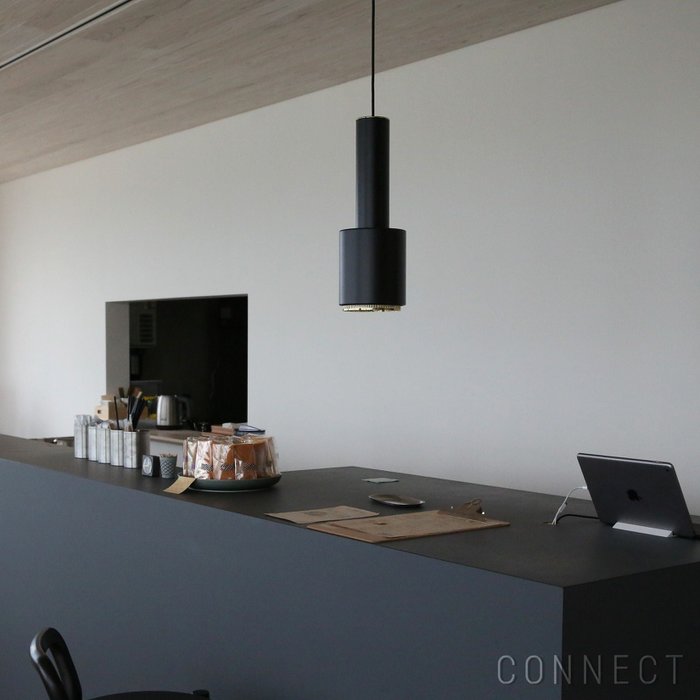 【アルテック/artek / GOODS】のA110PendantLamp“HandGrenade“(ペンダントライト手榴弾)/ブラック《当店限定山口一郎ポストカード付》 インテリア・キッズ・メンズ・レディースファッション・服の通販 founy(ファニー) https://founy.com/ ホーム・キャンプ・アウトドア・お取り寄せ Home Living / Home & Lifestyle / Camping Gear / Outdoor Camping 家具・インテリア Home Furniture & Interior. Stylish & Functional Living Spaces ライト・照明 Lamps & Lighting Fixtures ペンダントライト・吊り下げ照明 Pendant Light / Hanging Light Fixture |ID: prp329100003421694 ipo3291000000035408339