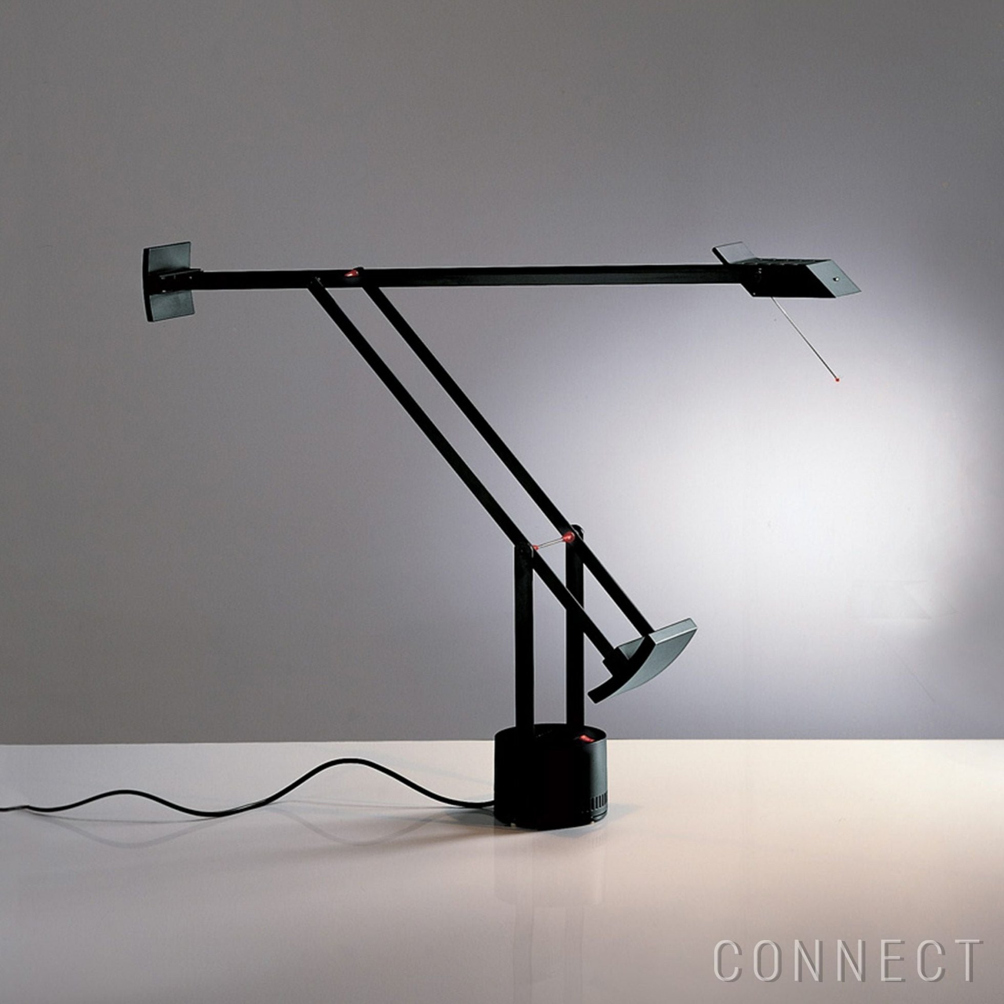 【アルテミデ/Artemide / GOODS】のArtemide(アルテミデ)/Tizio35(ティチオ35)/ブラック/テーブルランプ 人気、トレンドファッション・服の通販 founy(ファニー) 　スタンド　Stand Collar, Upright Stand　テーブル　Table, Dining Table　ニューヨーク　New York, NYC Style　フォルム　Silhouette, Form　人気　Popular, Best Seller　ホーム・キャンプ・アウトドア・お取り寄せ　Home Living / Home & Lifestyle / Camping Gear / Outdoor Camping　家具・インテリア　Home Furniture & Interior. Stylish & Functional Living Spaces　ライト・照明　Lamps & Lighting Fixtures　 other-1|ID: prp329100003496094 ipo3291000000035454147