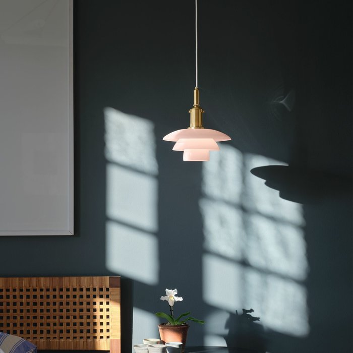 【ルイスポールセン/Louis Poulsen / GOODS】のPH3/3Pendant(PH3/3ペンダント)/真鍮/ペール・ローズ/ペンダントライト インテリア・キッズ・メンズ・レディースファッション・服の通販 founy(ファニー) https://founy.com/ ガラス Glass, Glassware ホーム・キャンプ・アウトドア・お取り寄せ Home Living / Home & Lifestyle / Camping Gear / Outdoor Camping 家具・インテリア Home Furniture & Interior. Stylish & Functional Living Spaces ライト・照明 Lamps & Lighting Fixtures ペンダントライト・吊り下げ照明 Pendant Light / Hanging Light Fixture |ID: prp329100004328703 ipo3291000000035406467