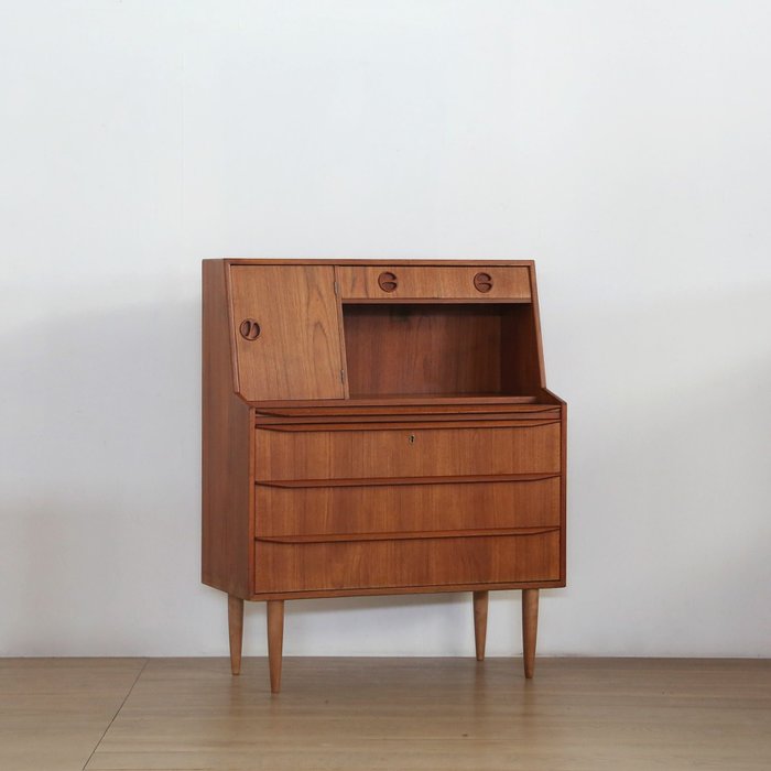 【その他のブランド/Other】のビューロー(vd2111-98)* インテリア・キッズ・メンズ・レディースファッション・服の通販 founy(ファニー) https://founy.com/ ヴィンテージ Vintage Style 人気 Popular, Best Seller ホーム・キャンプ・アウトドア・お取り寄せ Home Living / Home & Lifestyle / Camping Gear / Outdoor Camping 家具・インテリア Home Furniture & Interior. Stylish & Functional Living Spaces その他 インテリア雑貨、家具 Home Decor & Furniture Extras |ID: prp329100004393525 ipo3291000000035406446