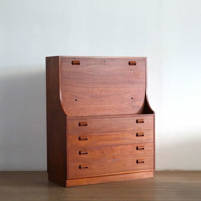 【その他のブランド/Other】のBorgeMogensen(ボーエ・モーエンセン)/Model.143ビューロー(vd2010-103-02)* インテリア・キッズ・メンズ・レディースファッション・服の通販 founy(ファニー) https://founy.com/ デスク Desk, Work Desk ヴィンテージ Vintage Style 人気 Popular, Best Seller ホーム・キャンプ・アウトドア・お取り寄せ Home Living / Home & Lifestyle / Camping Gear / Outdoor Camping 家具・インテリア Home Furniture & Interior. Stylish & Functional Living Spaces その他 インテリア雑貨、家具 Home Decor & Furniture Extras |ID: prp329100004393685 ipo3291000000030719685