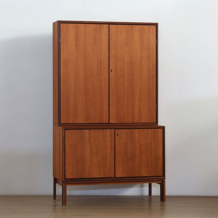 【その他のブランド/Other】のキャビネット(vd2111-502-02)* インテリア・キッズ・メンズ・レディースファッション・服の通販 founy(ファニー) https://founy.com/ ヴィンテージ Vintage Style ホーム・キャンプ・アウトドア・お取り寄せ Home Living / Home & Lifestyle / Camping Gear / Outdoor Camping 家具・インテリア Home Furniture & Interior. Stylish & Functional Living Spaces 収納家具・キャビネット Storage Furniture 収納キャビネット・扉付き棚 Cabinet / Storage Cabinet |ID: prp329100004393687 ipo3291000000036314073