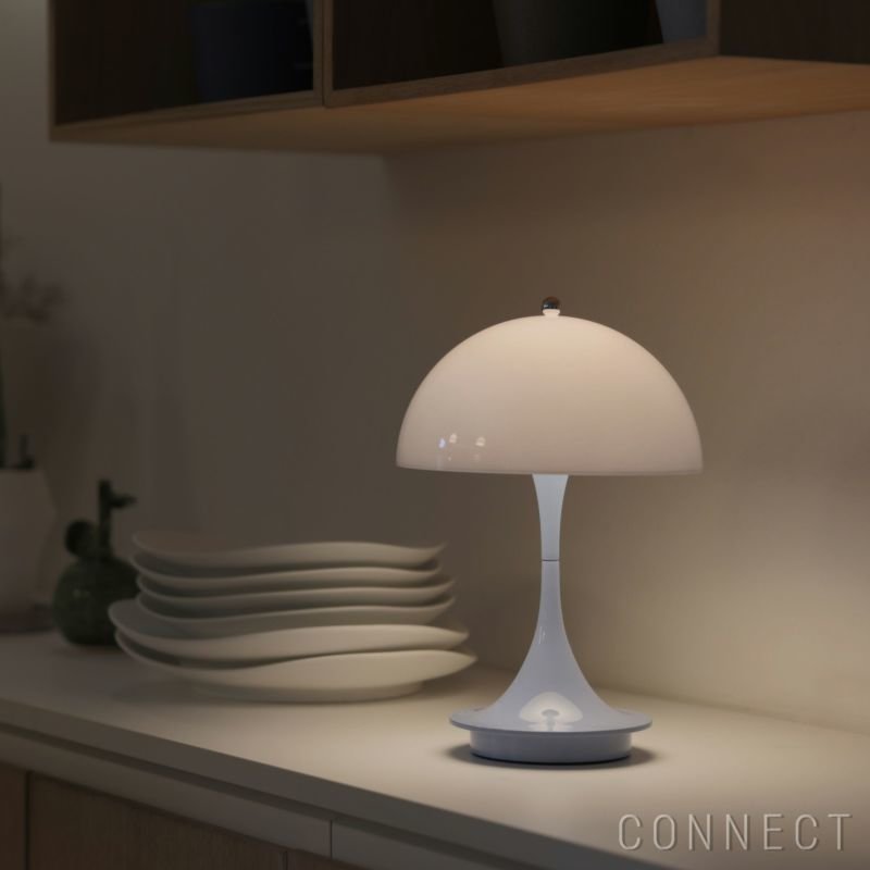 【ルイスポールセン/Louis Poulsen / GOODS】のPanthella160PortableV3(パンテラ160ポータブル)/オパール/全2色/テーブルランプ《山口一郎コラボ企画限定ポストカード付》 人気、トレンドファッション・服の通販 founy(ファニー) 　クラシック　Classic, Timeless Style　コラボ　Collaboration, Collab　テーブル　Table, Dining Table　ホーム・キャンプ・アウトドア・お取り寄せ　Home Living / Home & Lifestyle / Camping Gear / Outdoor Camping　家具・インテリア　Home Furniture & Interior. Stylish & Functional Living Spaces　ライト・照明　Lamps & Lighting Fixtures　 other-1|ID: prp329100004697135 ipo3291000000033919428