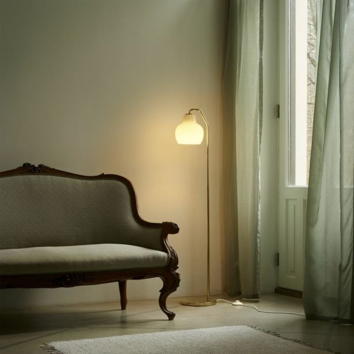 【ルイスポールセン/Louis Poulsen / GOODS】のVLRingCrownFloorLamp(VLリングクラウン)/フロアランプ インテリア・キッズ・メンズ・レディースファッション・服の通販 founy(ファニー) https://founy.com/ ガラス Glass, Glassware クラウン Crown, Royal Motif ホーム・キャンプ・アウトドア・お取り寄せ Home Living / Home & Lifestyle / Camping Gear / Outdoor Camping 家具・インテリア Home Furniture & Interior. Stylish & Functional Living Spaces ライト・照明 Lamps & Lighting Fixtures |ID: prp329100004715742 ipo3291000000034070809