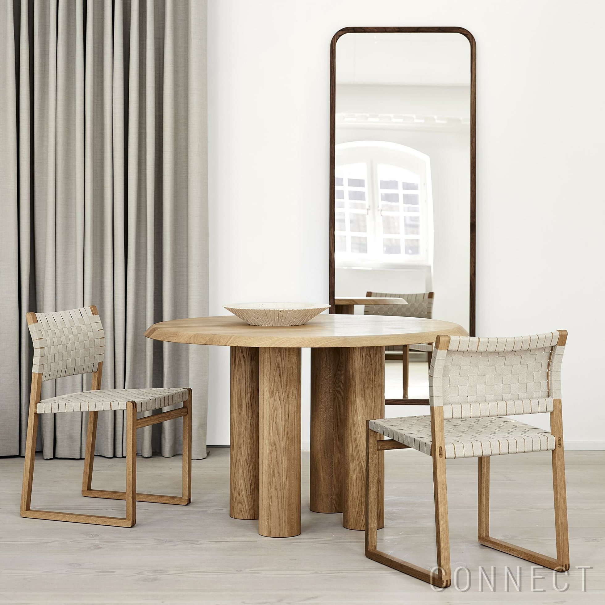 【フレデリシア/FREDERICIA / GOODS】のSilhouetteMirror(シルエットミラー)/Model8324/ウォルナット材・オイル仕上げ/70×180cm 人気、トレンドファッション・服の通販 founy(ファニー) 　オイル　Body Oil　シンプル　Simple, Minimal　ホーム・キャンプ・アウトドア・お取り寄せ　Home Living / Home & Lifestyle / Camping Gear / Outdoor Camping　家具・インテリア　Home Furniture & Interior. Stylish & Functional Living Spaces　ミラー・ドレッサー　Mirrors & Dressers　壁掛けミラー・全身鏡・スタンドミラー　Wall Mirror　 other-1|ID: prp329100004725374 ipo3291000000035452978