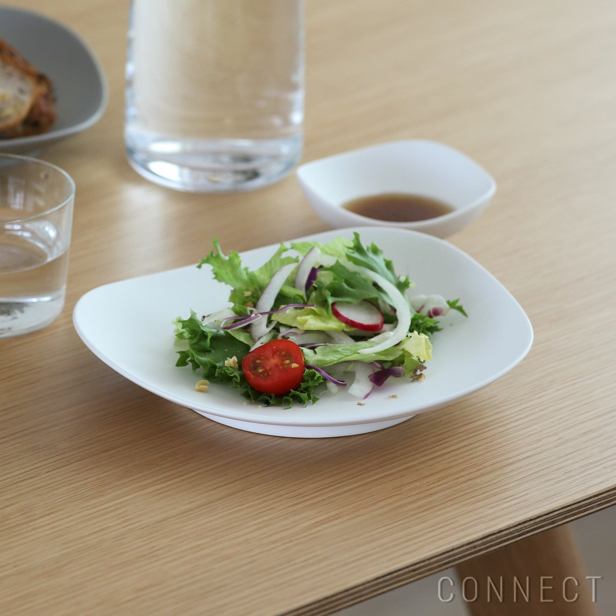 【イイホシユミコさんの器/yumiko iihoshi porcelain / GOODS】のyumikoiihoshiporcelain(イイホシユミコ)/SHIONARI(シオナリ)/plate(プレート)19.5cm/ホワイト 人気、トレンドファッション・服の通販 founy(ファニー) コレクション Collection, Seasonal Line テーブル Table, Dining Table プレート Plate, Dish ホーム・キャンプ・アウトドア・お取り寄せ Home Living / Home & Lifestyle / Camping Gear / Outdoor Camping キッチン・ダイニング Kitchen & Dining Essentials. Stylish & Functional Tableware キッチン家電・キッチン用品 Kitchen Appliances & Tools other-1|ID: prp329100004863379 ipo3291000000036157032