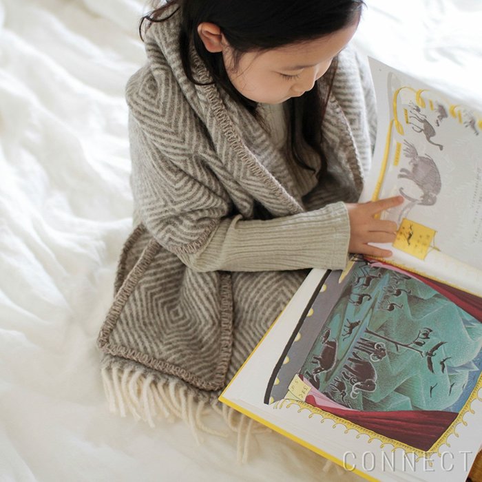 【ラプアン カンクリ/LAPUAN KANKURIT / GOODS】のLAPUANKANKURIT(ラプアンカンクリ)/MARIAKIDSポケット付きショール/キッズサイズ インテリア・キッズ・メンズ・レディースファッション・服の通販 founy(ファニー) https://founy.com/ ショール Shawl, Wrap 定番 Standard, Basic Item フリンジ Fringe, Tassel ブランケット Blanket, Throw Blanket ポケット Pocket, Pocket Detail マフラー Scarf, Muffler リュック Backpack, Rucksack 冬 Winter / This Winter おすすめ Recommended / Our Picks ホーム・キャンプ・アウトドア・お取り寄せ Home Living / Home & Lifestyle / Camping Gear / Outdoor Camping 家具・インテリア Home Furniture & Interior. Stylish & Functional Living Spaces キッズ家具 Children's Furniture & Storage |ID: prp329100004863753 ipo3291000000036181696