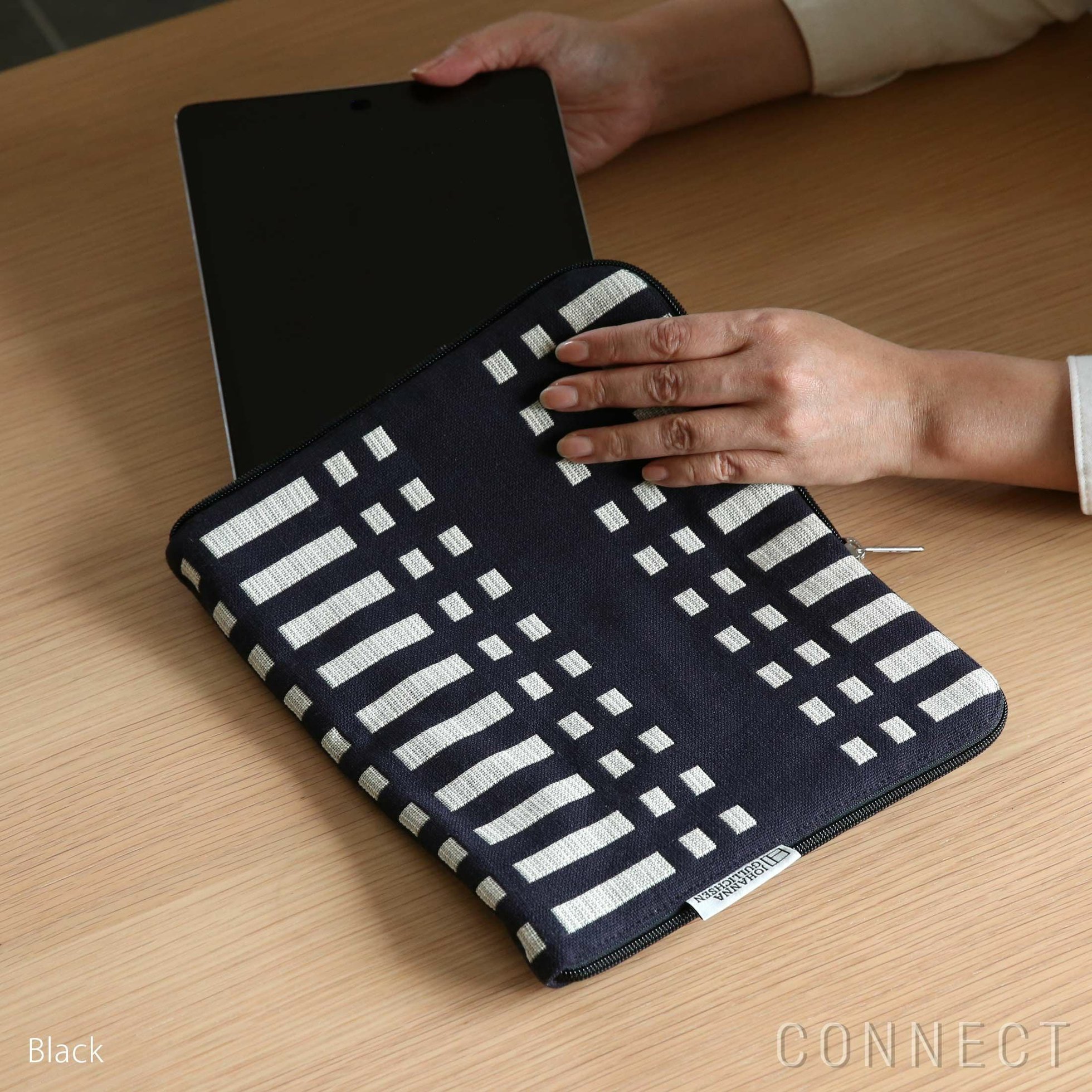 【その他のブランド/Other】のJOHANNAGULLICHSEN(ヨハンナ・グリクセン)/TabletSleeve(タブレットスリーブ)/Nereus(ネレウス) 人気、トレンドファッション・服の通販 founy(ファニー) 　スマート　Smart, Elegant　スリーブ　Sleeve, Long Sleeve / Short Sleeve　ポーチ　Pouch, Small Case　ホーム・キャンプ・アウトドア・お取り寄せ　Home Living / Home & Lifestyle / Camping Gear / Outdoor Camping　家具・インテリア　Home Furniture & Interior. Stylish & Functional Living Spaces　その他 インテリア雑貨、家具　Home Decor & Furniture Extras　 other-1|ID: prp329100004863768 ipo3291000000036181748