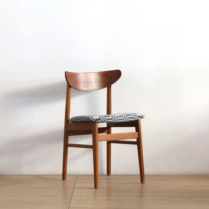 【その他のブランド/Other】のダイニングチェア/JOHANNAGULLICHSEN(ヨハンナ・グリクセン)(vd2010-166-01)* インテリア・キッズ・メンズ・レディースファッション・服の通販 founy(ファニー) https://founy.com/ ヴィンテージ Vintage Style ホーム・キャンプ・アウトドア・お取り寄せ Home Living / Home & Lifestyle / Camping Gear / Outdoor Camping 家具・インテリア Home Furniture & Interior. Stylish & Functional Living Spaces チェア・椅子 Seating & Chairs ダイニングチェア・木製チェア Dining Chairs |ID: prp329100004863907 ipo3291000000036228376