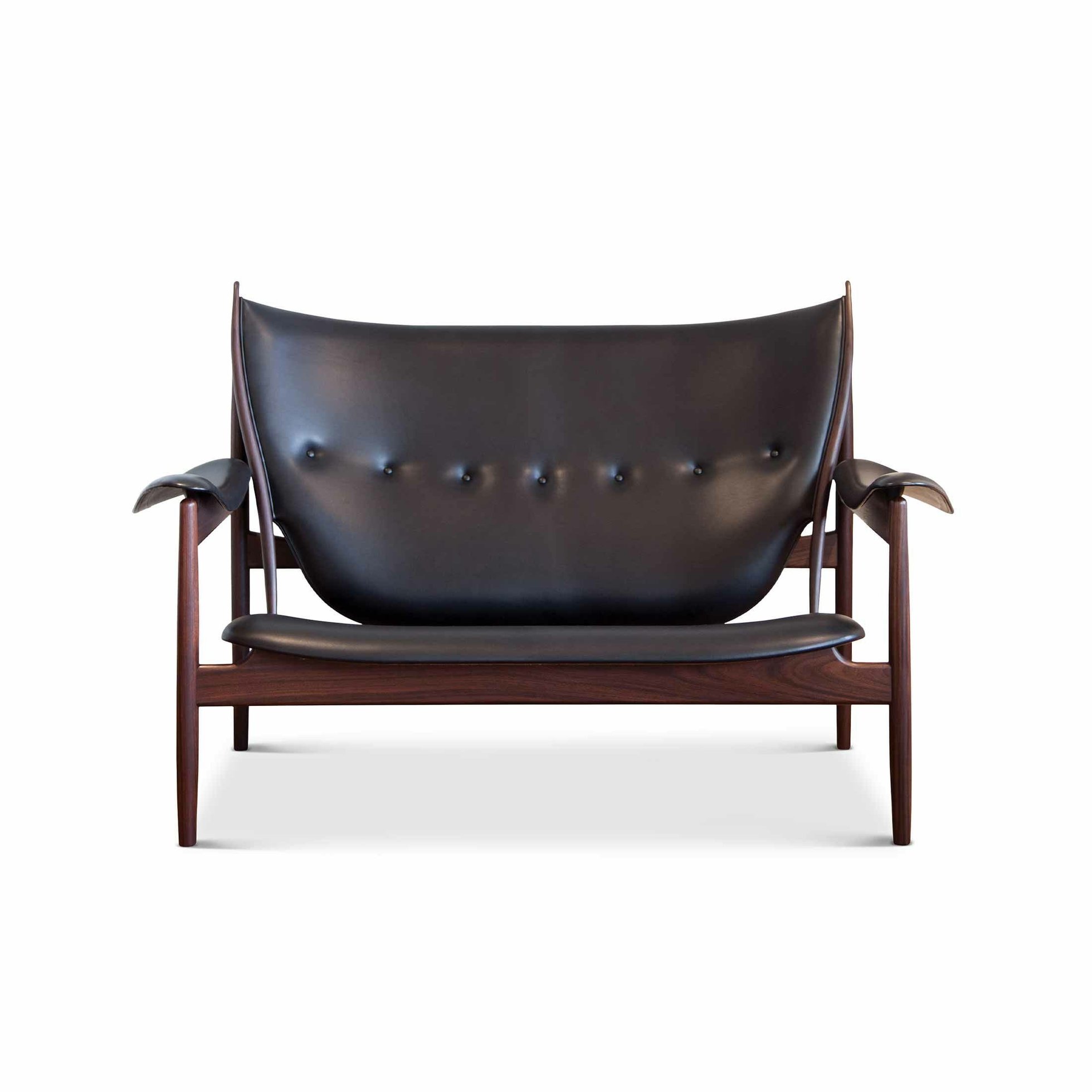 【ハウス オブ フィン ユール/HOUSE OF FINN JUHL / GOODS】のHOUSEOFFINNJUHL(ハウス・オブ・フィンユール)/CHIEFTAINSOFA(チーフテンソファ)/ウォルナット材・オイル仕上げ・エレガンスレザー(EleganceBlack) 大人の最旬トレンドファッション＆コーディネート founy(ファウニー) 　オイル　Body Oil　コレクション　Collection, Seasonal Line　モダン　Modern, Contemporary　ホーム・キャンプ・アウトドア・お取り寄せ　Home Living / Home & Lifestyle / Camping Gear / Outdoor Camping　家具・インテリア　Home Furniture & Interior. Stylish & Functional Living Spaces　ソファー　Couches & Sofas　 other-1|ID: prp329100004891603 ipo3291000000037244460