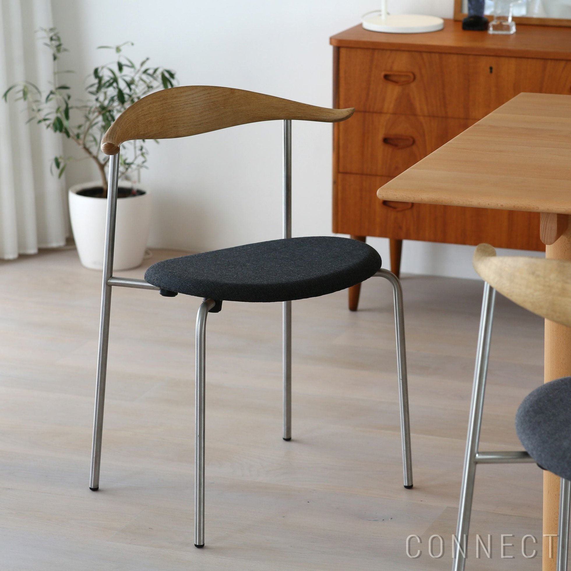 【カール ハンセン&サン/CARL HANSEN & SON / GOODS】のCH88P/オーク材・ソープ仕上げ・ステンレス脚/Remix173/ダイニングチェア 大人の最旬トレンドファッション＆コーディネート founy(ファウニー) 　コンパクト　Compact, Small Size　ミックス　Mix, Mixed Style　リラックス　Relax, Relaxed Fit　ホーム・キャンプ・アウトドア・お取り寄せ　Home Living / Home & Lifestyle / Camping Gear / Outdoor Camping　家具・インテリア　Home Furniture & Interior. Stylish & Functional Living Spaces　チェア・椅子　Seating & Chairs　ダイニングチェア・木製チェア　Dining Chairs　 other-1|ID: prp329100004965033 ipo3291000000037253995