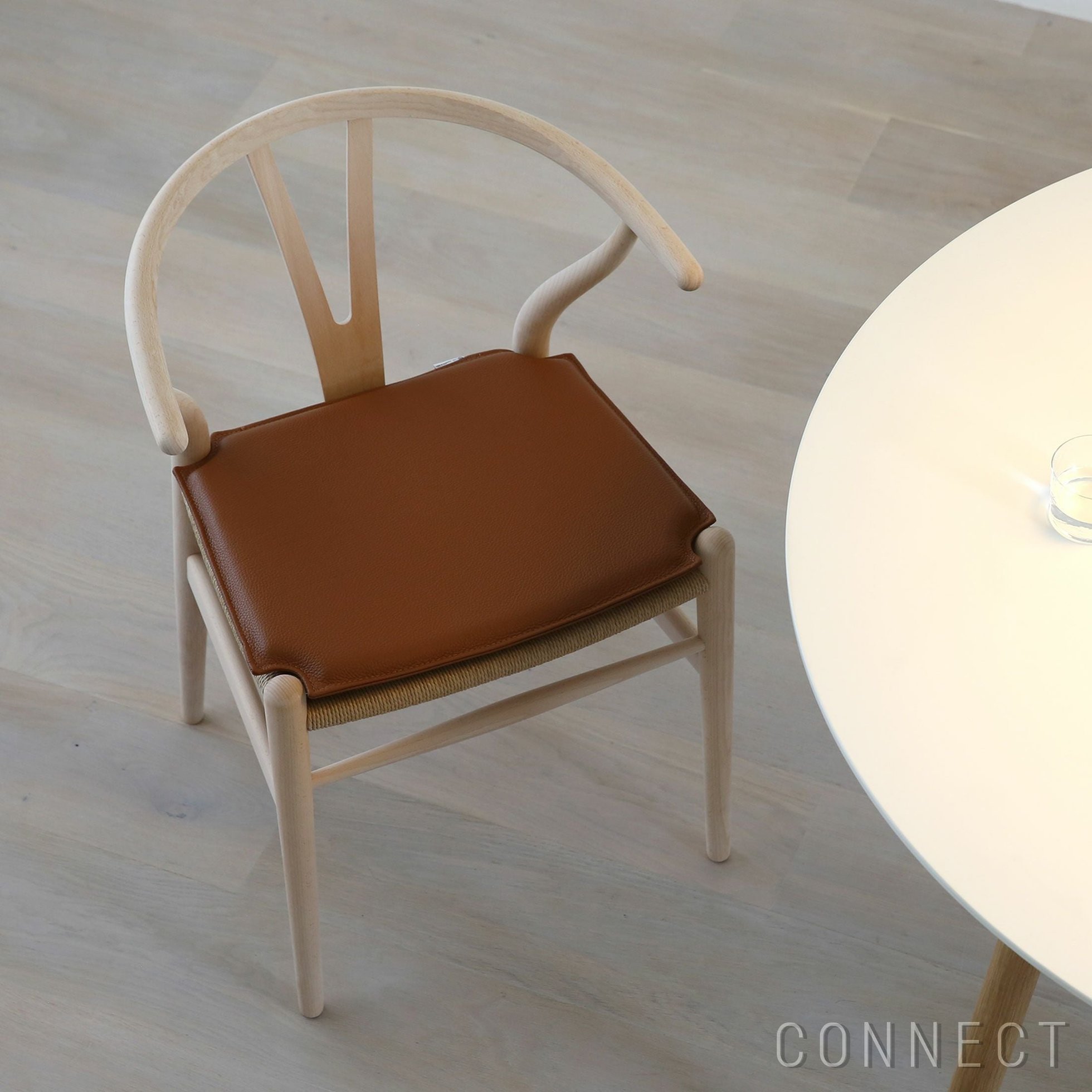 【カール ハンセン&サン/CARL HANSEN & SON / GOODS】のCUCH24Cushion/Yチェア(ワイチェア)専用両面レザークッション/ブラウンLoke7748 大人の最旬トレンドファッション＆コーディネート founy(ファウニー) 　クッション　Cushion, Throw Pillow　コレクション　Collection, Seasonal Line　コーティング　Coating, Coated Finish　ホーム・キャンプ・アウトドア・お取り寄せ　Home Living / Home & Lifestyle / Camping Gear / Outdoor Camping　家具・インテリア　Home Furniture & Interior. Stylish & Functional Living Spaces　その他 インテリア雑貨、家具　Home Decor & Furniture Extras　 other-1|ID: prp329100004965041 ipo3291000000037254003