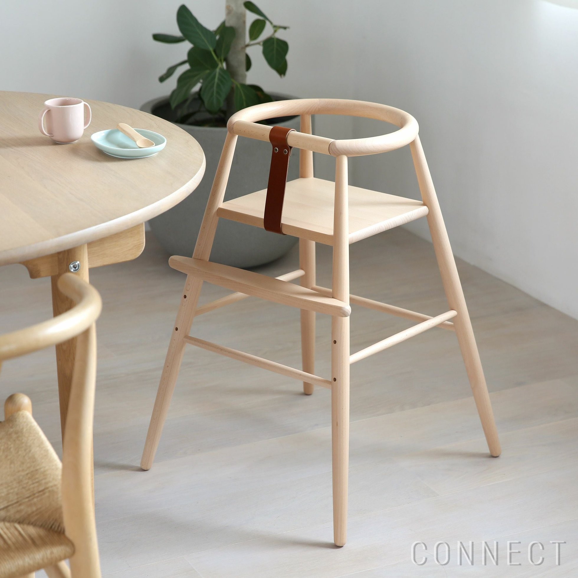 【カール ハンセン&サン/CARL HANSEN & SON / GOODS】のND54Highchair(ハイチェア)/ビーチ材/ベビーチェア 大人の最旬トレンドファッション＆コーディネート founy(ファウニー) 　テーブル　Table, Dining Table　ビーチ　Beach, Seaside　ベビー　Baby, Babywear　モダン　Modern, Contemporary　ホーム・キャンプ・アウトドア・お取り寄せ　Home Living / Home & Lifestyle / Camping Gear / Outdoor Camping　家具・インテリア　Home Furniture & Interior. Stylish & Functional Living Spaces　テーブル　Dining, Coffee & Side Tables　ダイニングテーブル・食卓テーブル　Dining Tables　 other-1|ID: prp329100004965251 ipo3291000000037254213