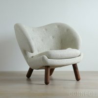 【ハウス オブ フィン ユール/HOUSE OF FINN JUHL / GOODS】のHOUSEOFFINNJUHL(ハウス・オブ・フィンユール)/PELICANCHAIRW/BUTTONS(ペリカンチェア)/ウォルナット材・オイル仕上げ/Moss(モス)0018/ボタン:レザー(VEGETAL) 大人の最旬トレンドファッション＆コーディネート founy(ファウニー) オイル Body Oil クッション Cushion, Throw Pillow フォルム Silhouette, Form ホーム・キャンプ・アウトドア・お取り寄せ Home Living / Home & Lifestyle / Camping Gear / Outdoor Camping 家具・インテリア Home Furniture & Interior. Stylish & Functional Living Spaces チェア・椅子 Seating & Chairs ラウンジチェア・リクライナー Lounge Chairs / Recliners |ID:prp329100004965447