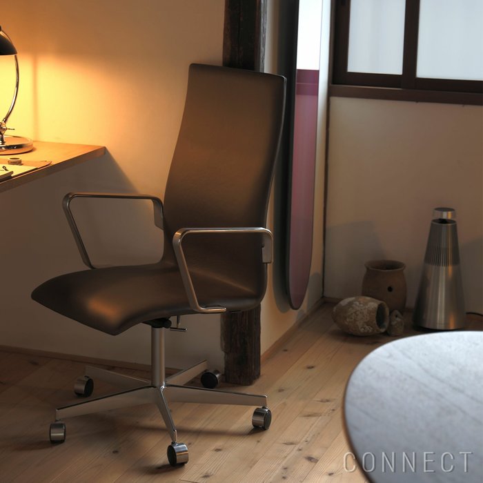 【フリッツ ハンセン/FRITZ HANSEN / GOODS】のOxford(オックスフォード)/EssentialLeather(エッセンシャルレザー)/ラーバ/キャスター付き/ミディアムハイバック/チルト機能付き/アームチェア インテリア・キッズ・メンズ・レディースファッション・服の通販 founy(ファウニー) https://founy.com/ テーブル Table, Dining Table ホーム・キャンプ・アウトドア・お取り寄せ Home Living / Home & Lifestyle / Camping Gear / Outdoor Camping 家具・インテリア Home Furniture & Interior. Stylish & Functional Living Spaces チェア・椅子 Seating & Chairs アームチェア・アクセントチェア Armchairs & Accent Chairs |ID: prp329100004965814 ipo3291000000037254877