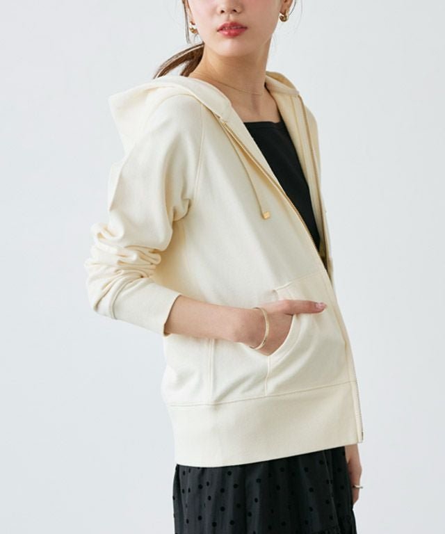 【ピエロ/Pierrot】の綿100%Wジップフード付きスウェットパーカー綿100%Wジップフード付きスウェットパーカー インテリア・キッズ・メンズ・レディースファッション・服の通販 founy(ファニー) 　ファッション　Fashion　レディースファッション　Fashion for Women　トップス・カットソー　Cut & Sew Tops　レディースパーカー・カジュアルフーディー　Casual Hoodies & Sweatshirts　スウェット・クルーネックトップス　Sweatshirts & Crewnecks / Relaxed Fit Sweat Tops　インナー　Innerwear　ジップ　Zip, Zipper　スウェット / スエット　Sweatshirt, Sweatwear　フィット　Fit, Slim Fit　フロント　Front, Front Design　プチプライス・低価格　Affordable / Budget Price　ベーシック　Basic, Essential　吸水　Absorbent, Quick-Dry　綿100%Wジップフード付きスウェットパーカー|ID: prp329100001119068 ipo3291000000035806200