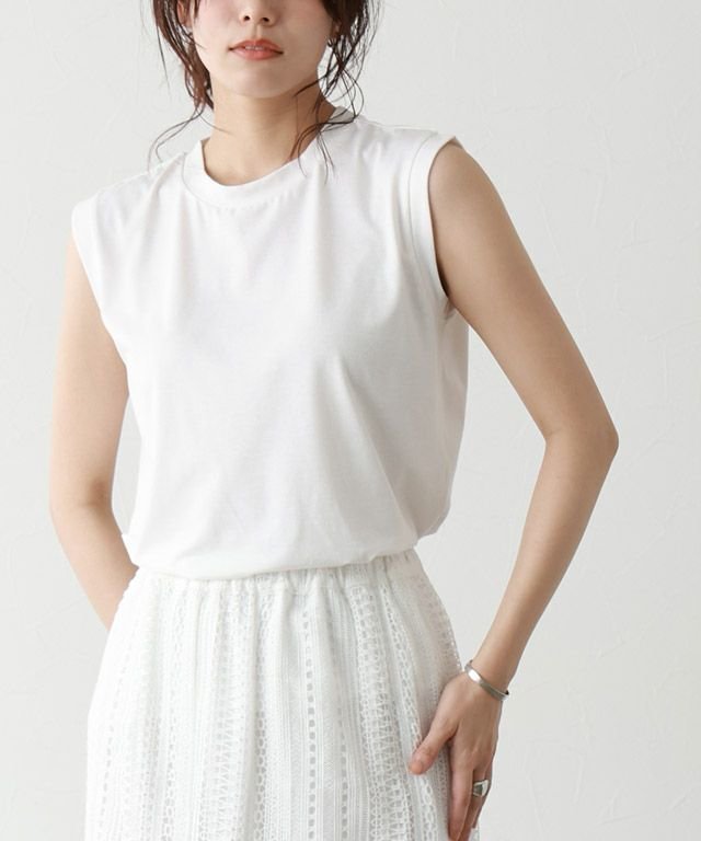 【ピエロ/Pierrot】のノースリーブカットソー インテリア・キッズ・メンズ・レディースファッション・服の通販 founy(ファニー) 　ファッション　Fashion　レディースファッション　Fashion for Women　トップス・カットソー　Cut & Sew Tops　キャミソール&ノースリーブ　Camisoles & Sleeveless Tops　カットソー・ベーシックTシャツ　Cut-and-Sewn Tops / Stretch Tees & Basics　送料無料　Free Shipping　カットソー　Cut and Sewn Top　ノースリーブ　Sleeveless, No-Sleeve　バランス　Balance, Style Balance　プチプライス・低価格　Affordable / Budget Price　167cm / オフホワイト / M|ID: prp329100001119135 ipo3291000000032735073