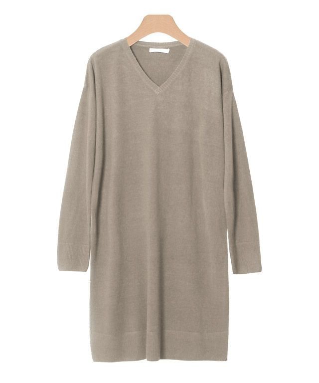 【ピエロ/Pierrot】の【アウトレットSALE!】選べるカシミヤタッチニットワンピース インテリア・キッズ・メンズ・レディースファッション・服の通販 founy(ファニー) 　ファッション　Fashion　レディースファッション　WOMEN　ワンピース　Dress　ニットワンピース　Knit Dresses　アウトレット　Outlet　カシミヤ　Cashmere　スリット　Slit　タートルネック　Turtleneck　フィット　Fit　プチプライス・低価格　Affordable　エレガント 上品　Elegant　グレージュ|ID: prp329100001119404 ipo3291000000031811316