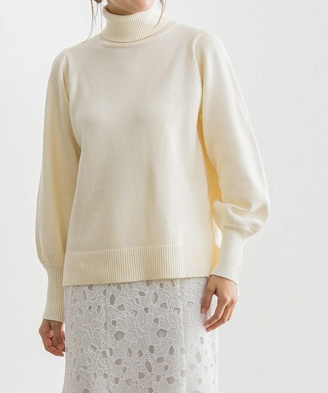 【ピエロ/Pierrot】のもっちりカシミヤタッチボリュームスリーブタートルニット インテリア・キッズ・メンズ・レディースファッション・服の通販 founy(ファニー) 　ファッション　Fashion　レディースファッション　WOMEN　トップス・カットソー　Tops/Tshirt　ニット　Knit Tops　ボリュームスリーブ / フリル袖　Volume Sleeve　カシミヤ　Cashmere　ギャザー　Gather　スリット　Slit　プチプライス・低価格　Affordable　アイボリー|ID: prp329100002074047 ipo3291000000031216332