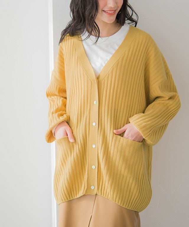 【ピエロ/Pierrot】のリラクシーリブニットカーディガン インテリア・キッズ・メンズ・レディースファッション・服の通販 founy(ファニー) 　ファッション　Fashion　レディースファッション　Fashion for Women　トップス・カットソー　Cut & Sew Tops　ニット　Knit Tops & Sweaters　カーディガン・羽織り　Layered Style Cardigans　インナー　Innerwear　カーディガン　Cardigan, Knitwear　ショルダー　Shoulder, Shoulder Strap　ドロップ　Drop Shoulder, Dropped Style　プチプライス・低価格　Affordable / Budget Price　ルーズ　Loose, Oversized　ブライトイエロー|ID: prp329100002186185 ipo3291000000036068299