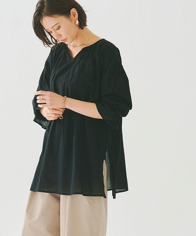 【ピエロ/Pierrot】のRASW コットンボイル楊柳ギャザーブラウス インテリア・キッズ・メンズ・レディースファッション・服の通販 founy(ファニー) 　ファッション　Fashion　レディースファッション　Fashion for Women　トップス・カットソー　Cut & Sew Tops　シャツ・ブラウス・オフィスカジュアル　Elegant Blouses & Button-Ups　ギャザー　Gathered, Ruffled　スリット　Slit, Slit Detail　スリーブ　Sleeve, Long Sleeve / Short Sleeve　プチプライス・低価格　Affordable / Budget Price　ブラック|ID: prp329100002392996 ipo3291000000035346404