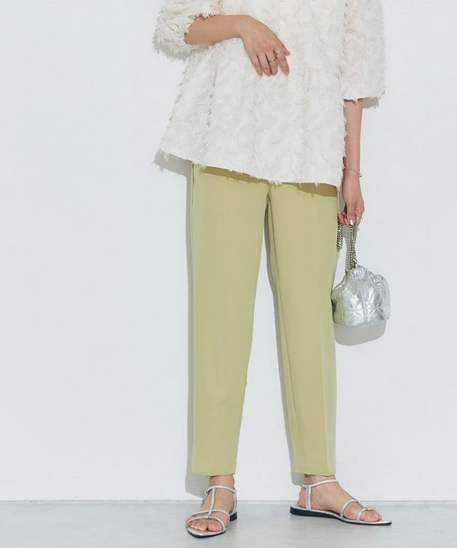 【ピエロ/Pierrot】のストレッチテーパードイージーパンツ インテリア・キッズ・メンズ・レディースファッション・服の通販 founy(ファニー) ファッション Fashion レディースファッション Fashion for Women パンツ Pants & Trousers ギャザー Gathered, Ruffled シルバー Silver, Metallic Silver ストレッチ Stretch, Stretchy Fabric センター Center, Center Line フロント Front, Front Design プチプライス・低価格 Affordable / Budget Price エレガント 上品 Elegant ビジネス 仕事 通勤 Business / Work / Commuting 167cm / ライムイエロー / M|ID: prp329100002648583 ipo3291000000032735252