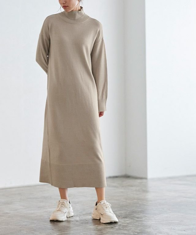 【ピエロ/Pierrot】のもっちりカシミヤタッチハイネックロングニットワンピース インテリア・キッズ・メンズ・レディースファッション・服の通販 founy(ファニー) 　ファッション　Fashion　レディースファッション　Fashion for Women　ワンピース　Dresses　ニットワンピース　Knit Dresses　送料無料　Free Shipping　ジャケット　Jacket, Outerwear　スニーカー　Sneakers, Trainers　プチプライス・低価格　Affordable / Budget Price　167cm / ライトグレージュ / M|ID: prp329100003150243 ipo3291000000034411771