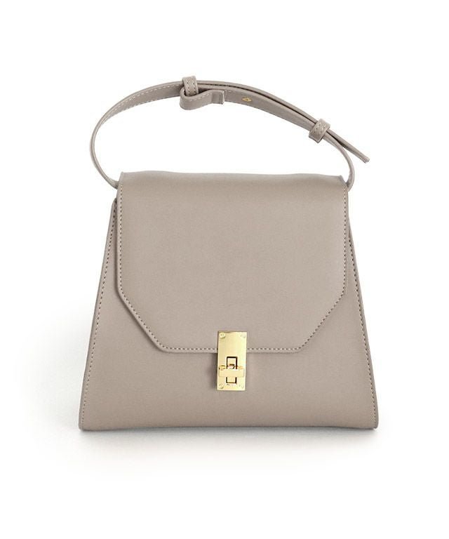 【ピエロ/Pierrot】の2wayショルダースクエアハンドバッグ インテリア・キッズ・メンズ・レディースファッション・服の通販 founy(ファニー) 　ファッション　Fashion　レディースファッション　Fashion for Women　バッグ　Bags　ショルダー　Shoulder, Shoulder Strap　シンプル　Simple, Minimal　スクエア　Square, Square Shape　ハンド　Hand, Handmade　プチプライス・低価格　Affordable / Budget Price　グレージュ|ID: prp329100003721363 ipo3291000000036043985