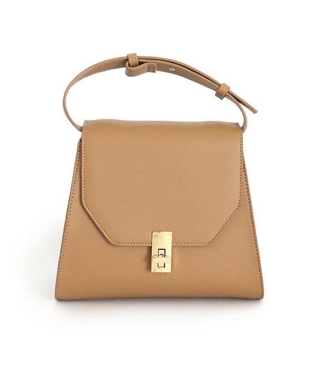 【ピエロ/Pierrot】の2wayショルダースクエアハンドバッグ インテリア・キッズ・メンズ・レディースファッション・服の通販 founy(ファニー) 　ファッション　Fashion　レディースファッション　Fashion for Women　バッグ　Bags　ショルダー　Shoulder, Shoulder Strap　シンプル　Simple, Minimal　スクエア　Square, Square Shape　ハンド　Hand, Handmade　プチプライス・低価格　Affordable / Budget Price　キャメルベージュ|ID: prp329100003721363 ipo3291000000036043987