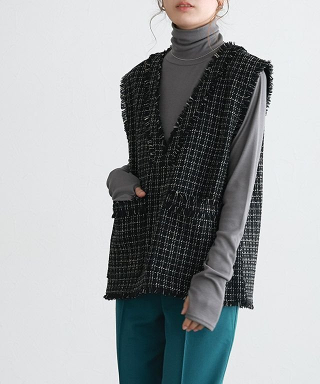 【ピエロ/Pierrot】のツイードフリンジベスト インテリア・キッズ・メンズ・レディースファッション・服の通販 founy(ファニー) https://founy.com/ ファッション Fashion レディースファッション Fashion for Women アウター Coat / Outerwear Collection トップス・カットソー Cut & Sew Tops ベスト&ジレ / 重ね着スタイル Vests & Gilets インナー Innerwear シンプル Simple, Minimal チェック Check, Plaid, Tartan ツイード Twill, Twill Weave トレンド Trend, Trending Now フリンジ Fringe, Tassel プチプライス・低価格 Affordable / Budget Price ポケット Pocket, Pocket Detail モノトーン Monotone, Black and White エレガント 上品 Elegant |ID: prp329100003721412 ipo3291000000036264862