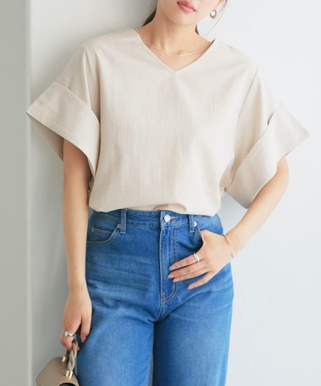 【ピエロ/Pierrot】のVネックターンバックブラウス インテリア・キッズ・メンズ・レディースファッション・服の通販 founy(ファニー) 　ファッション　Fashion　レディースファッション　Fashion for Women　トップス・カットソー　Cut & Sew Tops　シャツ・ブラウス・オフィスカジュアル　Elegant Blouses & Button-Ups　Vネックトップス　V-Neck Tops / V-Cut Neckline Shirts　プチプライス・低価格　Affordable / Budget Price　リネン　Linen, Linen Fabric　ライトベージュ|ID: prp329100003721486 ipo3291000000026864943