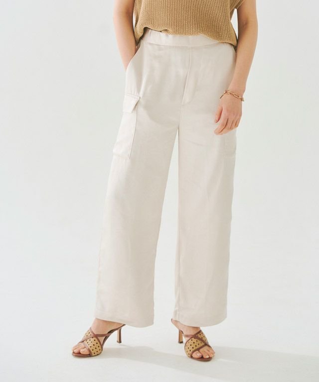【ピエロ/Pierrot】のRASW リラクシーサテンカーゴパンツ インテリア・キッズ・メンズ・レディースファッション・服の通販 founy(ファニー) 　ファッション　Fashion　レディースファッション　Fashion for Women　パンツ　Pants & Trousers　とろみ　Fluid, Flowy Fabric　サテン　Satin, Glossy Fabric　ストレート　Straight, Straight Cut　フラット　Flat, Flat Shoes　フロント　Front, Front Design　プチプライス・低価格　Affordable / Budget Price　エレガント 上品　Elegant　エクリュ|ID: prp329100003721535 ipo3291000000026035990
